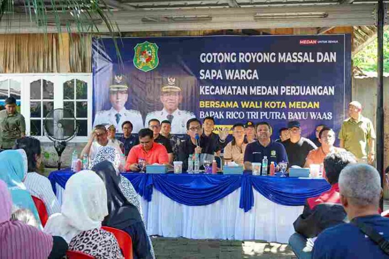 Wali Kota Medan Rico Tri Putra Bayu Waas dalam kegiatan Sapa Warga di Kelurahan Sei Kera Hilir II, Sabtu (2/8/2025).