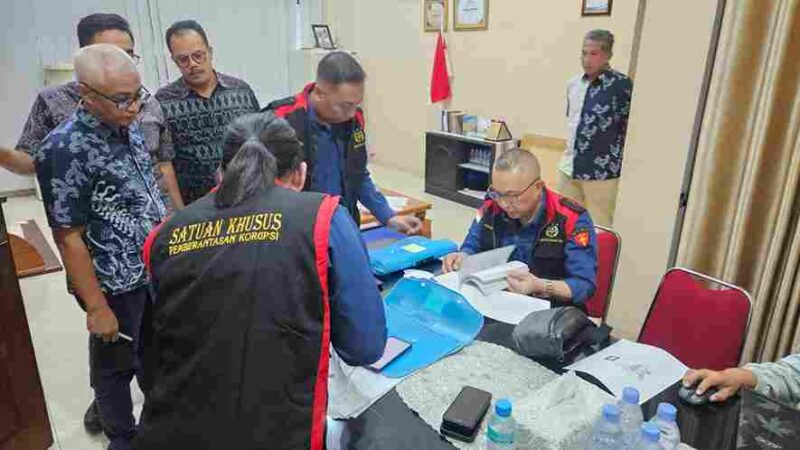Tim Penyidik Bidang Pidana Khusus Kejati Sumatera Utara melakukan penggeladahan di beberapa lokasi. Kamis, (27/8/2025)