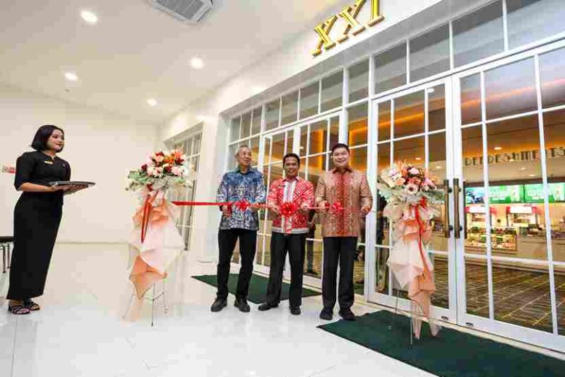 Sekretaris Daerah (Sekda) Junaedi Antonius Sitanggang SSTP MSi, menghadiri acara Grand Opening Cinema XXI, Lantai 4 Suzuya Merdeka Mall, Jalan Merdeka Kelurahan Pardomuan Kecamatan Siantar Timur, Kamis (31/07/2025) pagi.