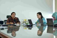 Sekretaris Daerah Provinsi Sumatera Utara (Sumut) Togap Simangunsong membuka Rapat Koordinasi (Rakor) Capaian Program Tuberkulosis pada Provinsi Sumut secara daring melalui aplikasi Zoom Meeting di Ruang Rapat Lantai 9 Kantor Gubernur Sumut Jalan Diponegoro Kota Medan, Jumat (22/8). Rakor tersebut dihadiri oleh dinas terkait dari seluruh Kabupaten/Kota se-Sumut.