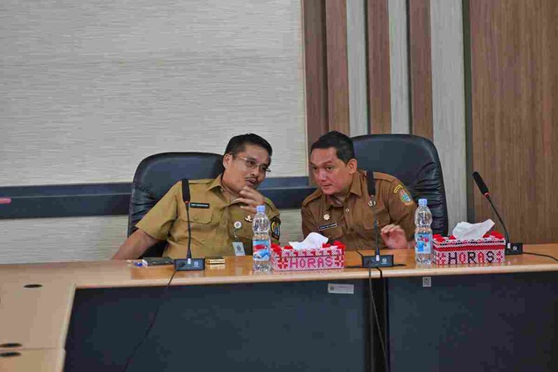 Sekretaris Daerah Provinsi Sumatera Utara (Sumut) Togap Simangunsong melakukan kunjungan kerja dan silaturahmi dengan Pejabat dan Jajaran Staf ASN ke Kantor Dinas Kebudayaan, Kepariwisataan dan Ekonomi Kreatif Provinsi Sumut di Jalan Rumah Sakit Haji Nomor 10 A Medan, Selasa(5/8/2025).