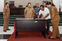 Wali Kota Pematangsiantar Wesly Silalahi menghadiri penutupan Rapat Paripurna VII DPRD Kota Pematangsiantar, Selasa (5/8/2025) sore.
