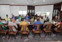 Wakil Gubernur Sumatera Utara (Sumut) H.Surya menerima silaturahmi para pimpinan (Ketua dan Sekretaris) 
Organisasi Kepemudaan di Ruang Kerja Wakil Gubernur Lantai 9 Kantor Gubernur Sumut Jalan Diponegoro Kota Medan. 
Jumat (29/8).