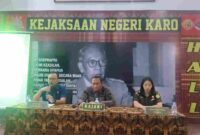 Kajari Karo, Darwis Burhansyah SH MH, saat konferensi pers di Kabanjahe, Kamis (31/7/2025).