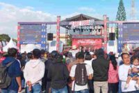 Ribuan warga menghadiri  acara Pesta Horas dalam rangka menyemarakkan F1 Powerboat 2025,