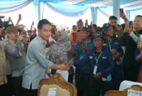 Wakil Presiden (Wapres) Gibran Rakabuming menghadiri Panen Raya Jagung di Desa Mulya Sari, Kecamatan Tanjung Lago, Kabupaten Banyuasin, Sumatera Selatan, Kamis (25/9/2025).