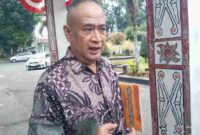 Direktur Rumah Sakit Umum Daerah (RSUD) dr Djasamen Saragih Kota Pematangsiantar, dr Aulia Sukri Sambas, M.Km., saat diwawancarai wartawan usai RDP dengan Komisi I DPRD Kota Pematangsiantar. Jumat (12/9/2025)