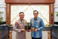 Wali Kota Medan Rico Tri Putra Bayu Waas, bertemu Kapolda Sumatera Utara, Irjen Pol Whisnu Hermawan Februanto, di Mapolda Sumut, Jalan Sisingamangaraja, Medan, Selasa (9/9/2025). 