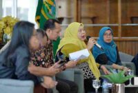 Pemerintah Provinsi Sumatera Utara (Sumut) melalui Biro Hukum Sekretariat Daerah Provinsi Sumut melakukan Konferensi Pers terkait bantuan hukum dan perlindungan rakyat melalui restorative justice di Lobby Dekranasda Lantai 1 Kantor Gubernur Sumut Jalan Diponegoro Kota Medan, Jumat (26/9).