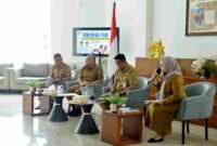 Pemerintah Provinsi Sumatera Utara (Sumut) melalui Dinas Penanaman Modal dan Pelayanan Terpadu Satu Pintu Provinsi Sumut melakukan Konferensi Pers terkait Sinegi Ekonomi dan Investasi Sumatera Utara (SEMESTA) di Lobby Dekranasda Lantai 1 Kantor Gubernur Sumut Jalan Diponengoro Kota Medan, Senin (29/9).