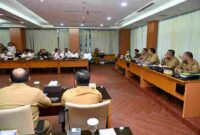 Sekretaris Daerah Provinsi (Sekdaprov) Sumatera Utara (Sumut) Togap Simangunsong menyampaikan Rancangan Kebijakan Umum Anggaran (KUA) dan Prioritas Plafon Anggaran Sementara (PPAS) Perubahan APBD Provinsi Sumut Tahun Anggaran 2025, di Aula Kantor DPRD Sumut, Jalan Imam Bonjol, Medan, Selasa (9/9/2025).