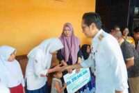 Kehadiran Rico Waas di kediaman almarhum yang berlokasi di jalan Karya III, Desa Helvetia, Kab. Deli Serdang itu, untuk menyerahkan secara langsung santunan Jaminan Kecelakaan Kerja kepada ahli waris, Rabu (10/9/2025).