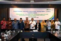 Sekretaris Daerah Provinsi Sumatera Utara (Sumut) Togap Simangunsog didampingi Kepala Dinas Tenaga Kerja Sumut Yuliani Siregar, Kepala Biro Hukum Pemprov Sumut  Aprilla Haslantini Siregar, Kepala Kantor Wilayah BPJS Ketenagakerjaan Kanwil Sumut I Nyoman Suarjaya, serta Wakil Kakanwil BPJS Sumut Arvino, menghadiri dan membuka Paritrana Award Provinsi Sumut Tahun 2025 di Grand City Hall Medan, Jalan Balai Kota No 1, Medan, Selasa (16/09/2025).