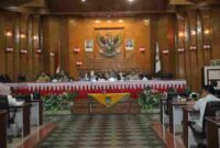 Rapat paripurna masa persidangan ke-I yang dipimpin langsung oleh Ketua DPRD Kabupaten Asahan.