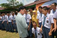 Wakil Presiden Gibran Rakabuming ke Sekolah Rakyat Menengah Atas (SRMA) 7 Palembang, Kamis (25/9/2025). Sekolah ini berlokasi di Sentra Budi Perkasa, Jalan Sosial No. 441 Km 5, Sukabangun, Kecamatan Sukarami, Kota Palembang.