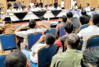 Pemerintah Kabupaten (Pemkab) Simalungun menggelar Rapat Koordinasi (Rakor) Forum Koordinasi Pimpinan Daerah (Forkopimda) yang bertujuan memfasilitasi pertemuan antara masyarakat Lamtoras Sihaporas Kecamatan Pamatang Sidamanik dengan PT Toba Pulp Lestari (TPL)  di Balei Harungguan Djabanten Damanik, Pamatang Raya, Sumatera Utara, Rabu (24/9/2025) 