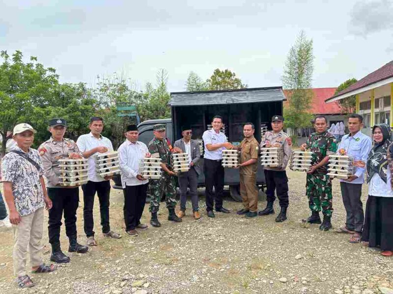 Yayasan Rakan Sebet Indonesia resmi melaksanakan launching perdana program Makan Bergizi Gratis (MBG) di Kecamatan Peunaron, Kabupaten Aceh Timur, pada Senin (8/9/2025).