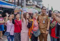 Wali Kota Medan, Rico Tri Putra Bayu Waas, yang pada  Senin (29/9/2025) itu meninjau hasil pembetonan dan pembuatan drainase Jalan Sunggal, Kelurahan Sunggal, Kecamatan Medan Sunggal. 