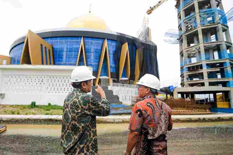 Wakil Wali Kota Medan H Zakiyuddin Harahap meninjau pembangunan masjid di area Medan Islamic Center (MIC), di Jalan Rawe IV, Kecamatan Medan Labuhan, Kamis (25/9/25).