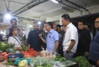 Wakil Wali Kota Medan H Zakiyuddin Harahap meninjau Pasar Petisah dan Pusat Pasar, Selasa (30/9/25). 