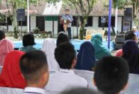 Wali Kota Pematangsiantar Wesly Silalahi, S.H., M.Kn., saat membuka Sosialisasi Pengenalan Forum Anak sebagai Pelopor dan Pelapor di Kantor Dinas Sosial Pemberdayaan Perempuan dan Perlindungan Anak (Dinsos P3A), Jalan Dahlia, Kelurahan Bukit Sofa, Kecamatan Siantar Sitalasari, Kamis (18/9/2025).