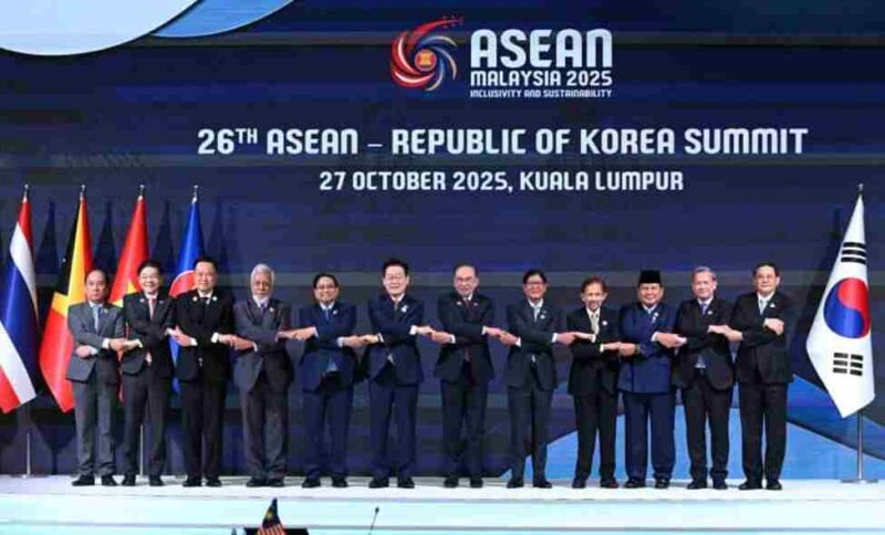 Presiden Republik Indonesia, Prabowo Subianto menghadiri Konferensi Tingkat Tinggi (KTT) ke-26 ASEAN-Republik Korea yang berlangsung pada Senin, 27 Oktober 2025 di Kuala Lumpur Convention Centre (KLCC), Malaysia.