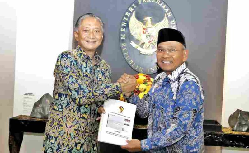 Bupati Simalungun, Dr H Anton Achmad Saragih, mengadakan audiensi dengan Menteri Pekerjaan Umum Republik Indonesia (PU RI), Dody Hanggodo, di Gedung Kementerian PU RI, Jakarta, Rabu, (15/102025). 