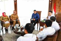 Gubernur Sumatera Utara (Sumut) Bobby Nasution menerima audiensi pengurus Kamar Dagang dan Industri (Kadin) serta Asosiasi Pengusaha Indonesia (Apindo) Sumut di Kantor Gubernur Jalan Diponegoro No. 30 Medan, Selasa (28/10/2025).