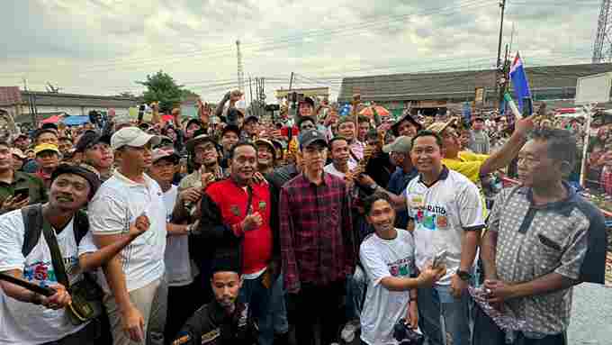 Wakil Presiden (Wapres) Gibran Rakabuming Raka menghadiri kegiatan Mancing Mania Gratis Jilid II di sepanjang Kali Gabus, Kecamatan Tambun Utara, Kabupaten Bekasi, Jawa Barat, Minggu (26/10/2025).