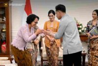 Wakil Presiden (Wapres) Gibran Rakabuming menerima audiensi Komunitas Kebaya Menari di Istana Wakil Presiden, Jakarta, Jumat (03/10/2025). 