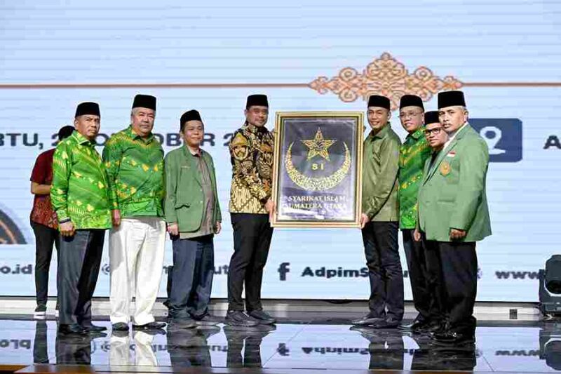 Gubernur Sumut Muhammad Bobby Afif Nasution menghadiri Perayaan Milad ke-120 Syarikat Islam yang diselenggarakan di Aula Raja Inal Siregar, lantai 2 Kantor Gubernur Sumut, Jalan Diponegoro No. 30, Medan, Sabtu (25/10/2025).