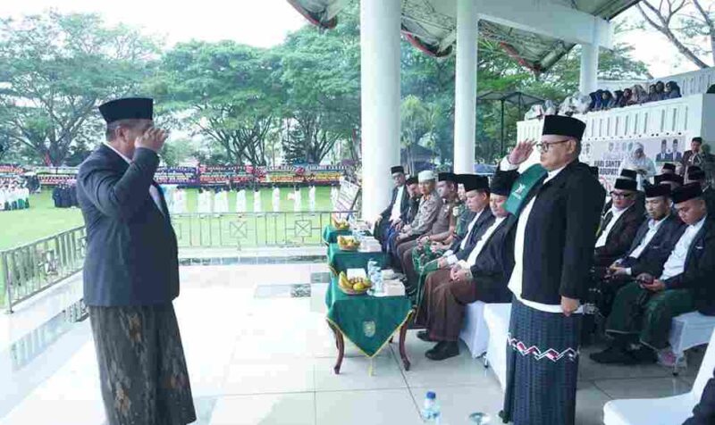 Upacara peringatan dipimpin oleh Bupati Asahan Taufik Zainal Abidin, S.Sos., M.Si. di Alun-alun Rambate Rata Raya Kisaran.