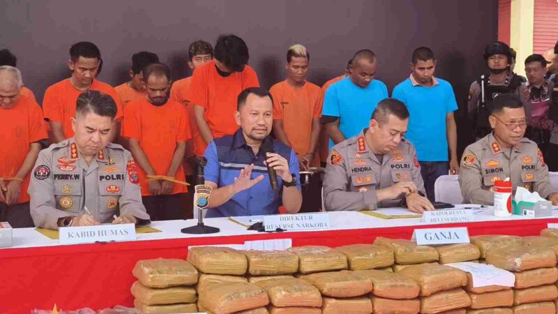 Polda Sumatera Utara memaparkan hasil pengungkapan tindak pidana narkotika dari tiga polres jajaran, yaitu Polresta Deliserdang, Polres Serdangbedagai, dan Polres Tebingtinggi. Paparan tersebut berlangsung di Mapolres Tebingtinggi pada Kamis (2/10/2025).