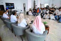 Kepala Biro Organisasi Setdaprov Sumut Dedi Jaminsyah Harahap saat Konferensi Pers terkait Penataan Organisasi Pemerintah Daerah untuk Efektivitas dan Kinerja yang Optimal di Lobby Dekranasda, Kantor Gubernur Sumut, Jalan Diponegoro No. 30, Medan, Rabu (22/10/2025). 