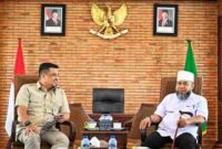 Gubernur Sumatera Utara (Sumut) Muhammad Bobby Afif Nasution menerima kunjungan Gubernur Bengkulu Helmi Hasan di Anjungan Lantai 9, Kantor Gubernur, Jalan Diponegoro Nomor 30, Medan, Selasa (14/10/2025).
