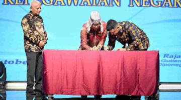 Gubernur Sumatera Utara (Sumut) Bobby Nasution bersama Wakil Gubernur Surya mendampingi Kepala Badan Kepegawaian Negara (BKN) Republik Indonesia Zudan Arif Fakrulloh pada acara Penguatan Penerapan Manajemen Talenta ASN di Kantor Gubernur Sumut, Jalan Diponegoro Nomor 30, Medan, Rabu (29/10/2025).