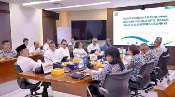 Menteri Agraria dan Tata Ruang/Kepala Badan Pertanahan Nasional (ATR/BPN) Nusron Wahid saat Rapat Koordinasi bersama Wakil Menteri Pekerjaan Umum (PU) Diana Kusumastuti di Kantor Kementerian PU, Jakarta, Rabu (29/10/2025).