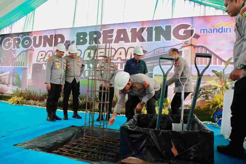 Ground Breaking peletakan batu pertama pembangunan pagar depan Mapolda Sumut, Jumat (3/10/2025).
