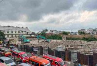 Proses perobohan Gedung IV Pasar Horas di Jalan Merdeka, Kota Pematangsiantar, hampir tuntas. Memasuki hari kerja ke-17, Senin (27/10/2025)