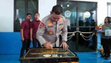 Kapolda Sumatera Utara Irjen Pol Whisnu Hermawan Februanto, S.I.K., M.H.,saat penandatanganan prasasti