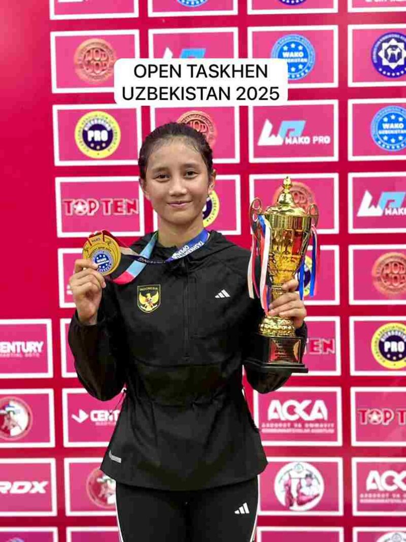 Polwan muda dari Polda Sumatera Utara, Bripda Aprilia Eka Putri Lumbantungkup, S.Pd., sukses mengibarkan Merah Putih di ajang internasional dengan meraih Medali Emas pada Uzbekistan Kickboxing World Cup 2025.