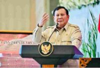 Presiden Prabowo Subianto menyampaikan sambutannya di Gedung Utama Kompleks Kejaksaan Agung RI, Jakarta, pada Senin, 20 Oktober 2025. Foto: BPMI Setpres