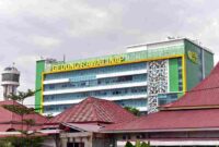 Foto : Gedung Rawat Inap salah satu Rumah Sakit. 