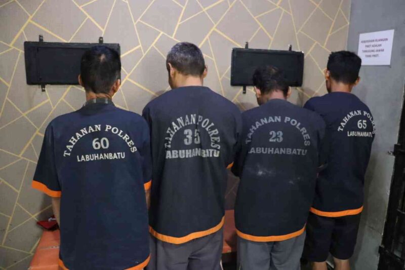 4 Orang ditetapkan tersangka oleh Polres labuhanbatu. 