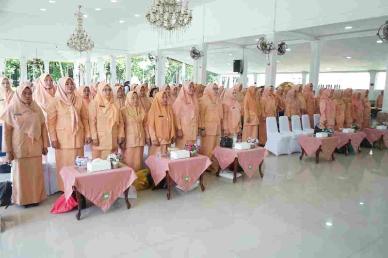 Dharma Wanita Persatuan (DWP) Kabupaten Asahan menggelar Rapat Koordinasi (Rakor) di Pendopo Rumah Dinas Bupati Asahan, Senin (27/10/2025).