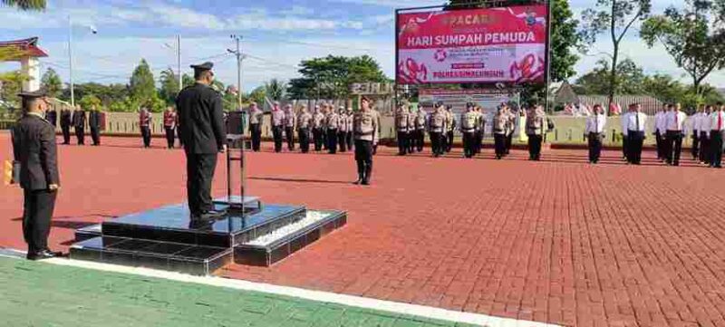 Hari Sumpah Pemuda ke-79 Tahun 2025, jajaran Polres Simalungun menggelar upacara penuh khidmat di Lapangan Apel Mako Polres Simalungun, Jalan Jhon Horailam Saragih, Pamatang Raya, Kabupaten Simalungun, pada Selasa (28/10/2025) pukul 08.00 WIB.