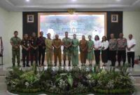 Kapolres Simalungun AKBP Marganda Aritonang, S.H., S.I.K., M.M., menghadiri acara ramah tamah dan silaturahmi dalam rangka penyambutan Danrem 022/Pantai Timur yang baru dilantik bersama lintas sektoral dan Forkopimda di wilayah Korem 022/Pantai Timur yang digelar di Aula Pantai Timur, Makorem Pantai Timur, Jalan Asahan Km 3, Kecamatan Siantar, Kabupaten Simalungun, Senin (13/10/2025).