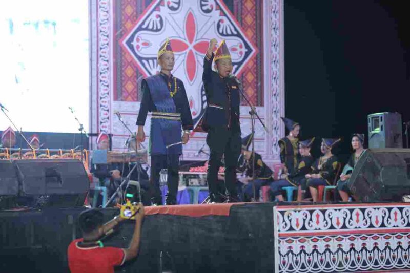Suasana malam di arena Pekan Seni Budaya Daerah (PSBD) ke-6 Kabupaten Asahan 