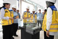 Wakil Presiden (Wapres) Gibran Rakabuming didampingi Gubernur Maluku Sherly Tjoanda meninjau pembangunan Gedung Kantor Perwakilan Badan Pengawasan Keuangan dan Pembangunan (BPKP) Provinsi Maluku Utara di Sofifi, Kamis (16/10/2025).