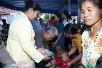 Kepala Kejaksaan Tinggi (Kajati) Sumatera Utara Dr. Harli Siregar, S.H., M.Hum. melanjutkan kunjungan ke wilayah hukum Kejaksaan Negeri Nias Selatan, Rabu (8/10/2025). Dalam kunjungan ini, ia melaksanakan serangkaian kegiatan bhakti sosial bersama jajaran pejabat utama Kejati Sumut.